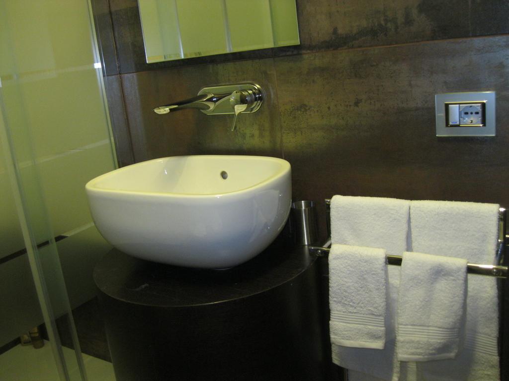 A14 Business Suite Sesto San Giovanni Oda fotoğraf