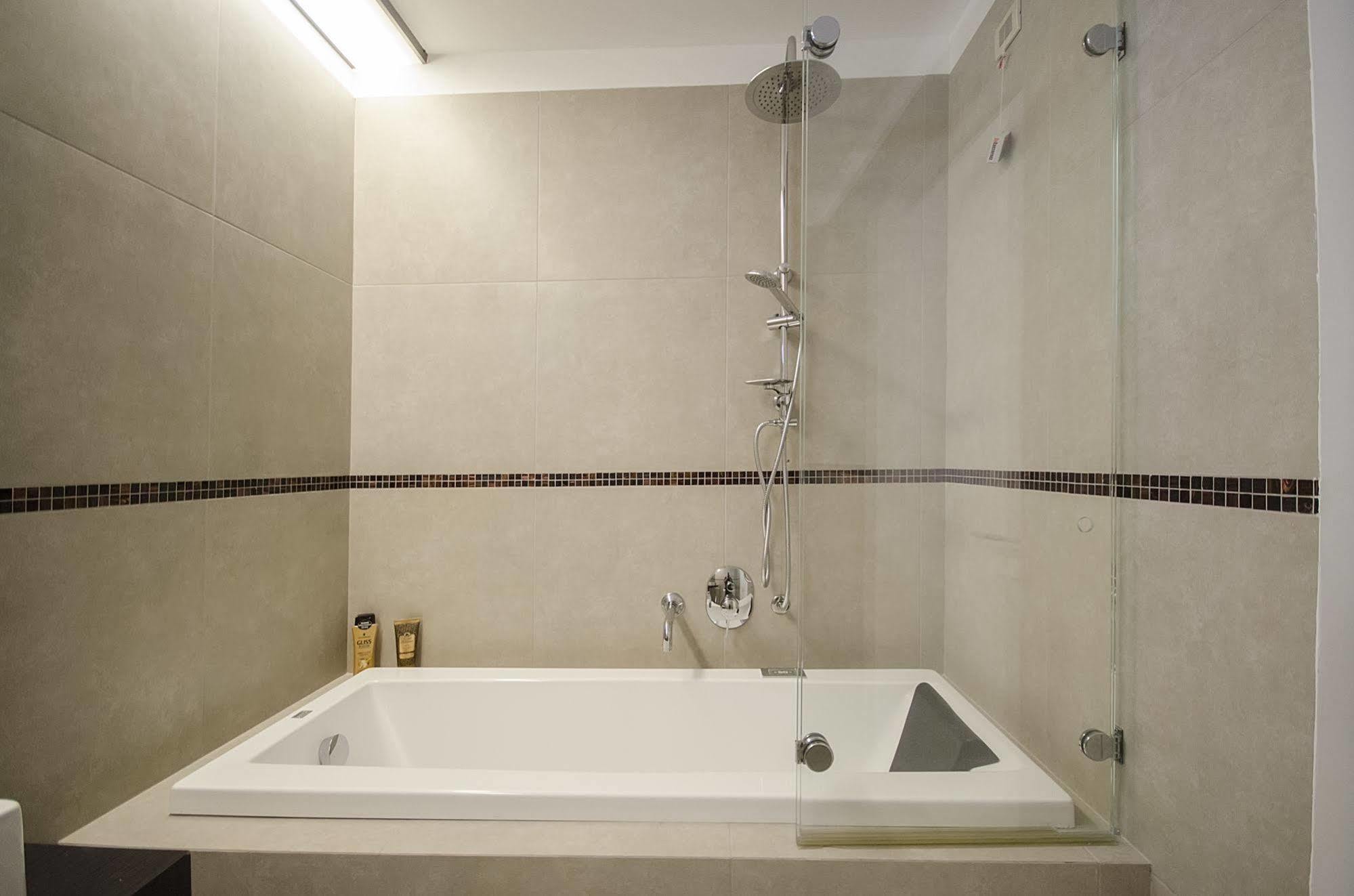 A14 Business Suite Sesto San Giovanni Dış mekan fotoğraf